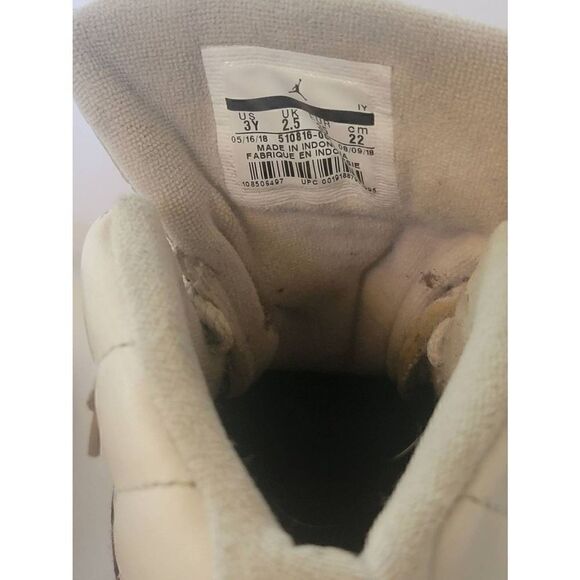 Nike Air Jordan Kid's White Retro 12 Desert Sand Lace-up Shoes Size 3Y - Picture 4 of 6